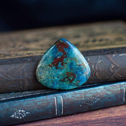 Cabochon Goutte en Apatite Bleue | Expression & Créativité